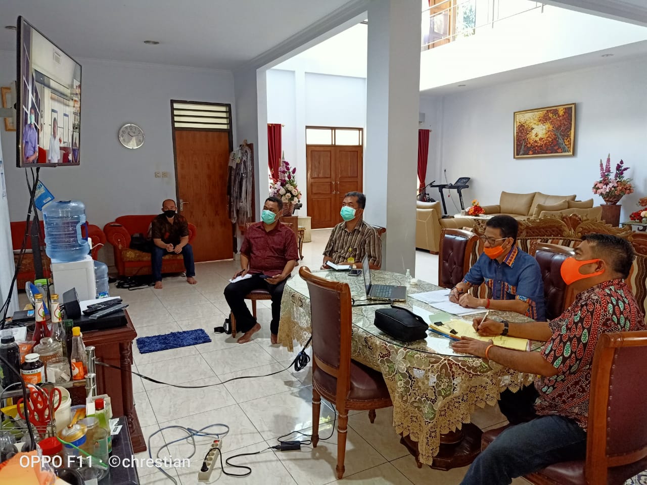 VICON DENGAN FORKOPIMDA KAJATI SULUT “PENEGAKAN HUKUM DAPAT DITERAPKAN DALAM MENGATASI COVID-19 DI SULUT